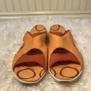 𝅺Merrell Sandals Womens Palmetto Coral Slides ORANGE  Size US 9 EUR 40